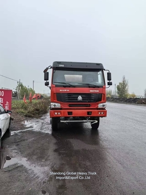 ডংফেং সিনোট্রাক HOWO শ্যাকম্যান ভারী দায়িত্ব 18000L ওয়াটার ট্যাঙ্কার ওয়াটার ট্রাক