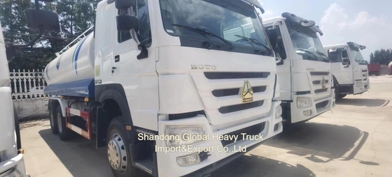 ডিজেল ইঞ্জিন সিনোট্রাক HOWO 6X4 336HP HOWO 10 টায়ার 20000 লিটার স্প্রিংকলার ওয়াটার ট্যাঙ্ক ট্রাক
