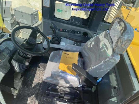 XCMG XC740K স্কিড স্টিয়ার লোডার 1t নামমাত্র লোড কমপ্যাক্ট নির্মাণ