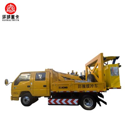 হাইওয়ে রক্ষণাবেক্ষণ নিরাপত্তা জন্য 350hp এবং শক্তি শোষণ সুরক্ষা সিস্টেম সঙ্গে HOWO 4x2 ক্র্যাশ কুশন ট্রাক