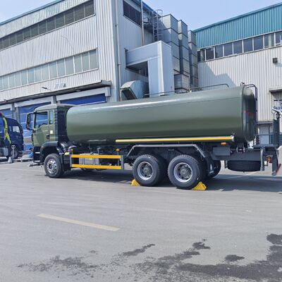 HOWO TX 6×4 ওয়াটার ট্যাঙ্ক ট্রাক 20T দরকারী লোড এবং রাস্তা পরিষ্কার এবং ধুলো নিয়ন্ত্রণের জন্য ইউরো 2 নির্গমন মান