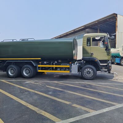 HOWO TX 6×4 ওয়াটার ট্যাঙ্ক ট্রাক 20T দরকারী লোড এবং রাস্তা পরিষ্কার এবং ধুলো নিয়ন্ত্রণের জন্য ইউরো 2 নির্গমন মান