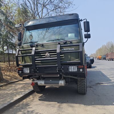 HOWO 8 × 8 60000L জ্বালানী ট্যাঙ্ক ট্রাক ভারী দায়িত্ব জ্বালানী পরিবহন জন্য 371HP ইঞ্জিন সঙ্গে