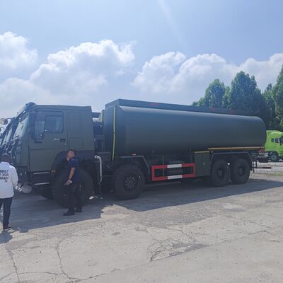 HOWO 8 × 8 60000L জ্বালানী ট্যাঙ্ক ট্রাক ভারী দায়িত্ব জ্বালানী পরিবহন জন্য 371HP ইঞ্জিন সঙ্গে