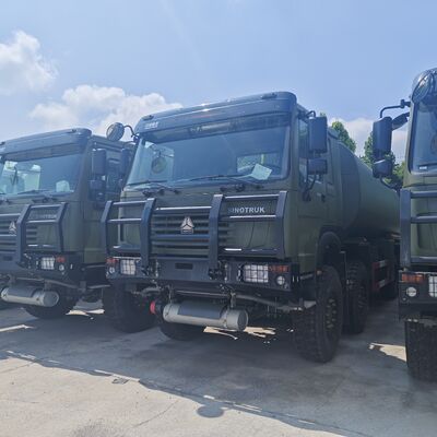 HOWO 8 × 8 50,000L জ্বালানী ট্যাঙ্ক ট্রাক 371HP ইঞ্জিন এবং ভারী দায়িত্ব জ্বালানী পরিবহন জন্য 8 × 8 অল-হুইল ড্রাইভ সঙ্গে