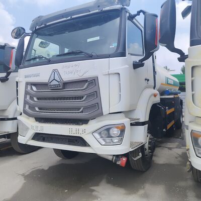 HOWO NX 6×4 CNG ফুয়েল ট্যাঙ্ক ট্রাক 400HP ইঞ্জিন এবং জ্বালানি বিতরণের জন্য 25,000L ক্ষমতা