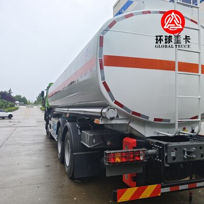 HOWO NX 8x4 30000L জ্বালানি ট্যাঙ্ক ট্রাক মোজাম্বিকের বাজারের জন্য ভারী দায়িত্ব ডিজেল বউসার ট্রাক
