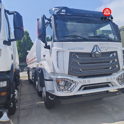 HOWO NX 8x4 30000L ফুয়েল ট্যাঙ্ক ট্রাক হেভি ডিউটি ডিজেল বোসার ট্রাক জাম্বিয়া মাইনিং এবং ফুয়েল ডিস্ট্রিবিউশনের জন্য