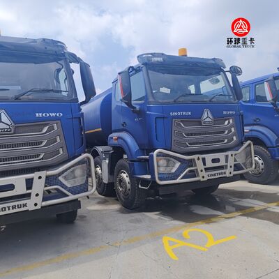 নাইজেরিয়ার বাজারের জন্য HOWO NX 8x4 30000L ফুয়েল ট্যাঙ্কার ট্রাক হেভি ডিউটি ডিজেল বোসার ট্রাক