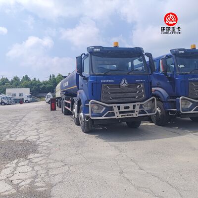 নাইজেরিয়ার বাজারের জন্য HOWO NX 8x4 30000L ফুয়েল ট্যাঙ্কার ট্রাক হেভি ডিউটি ডিজেল বোসার ট্রাক