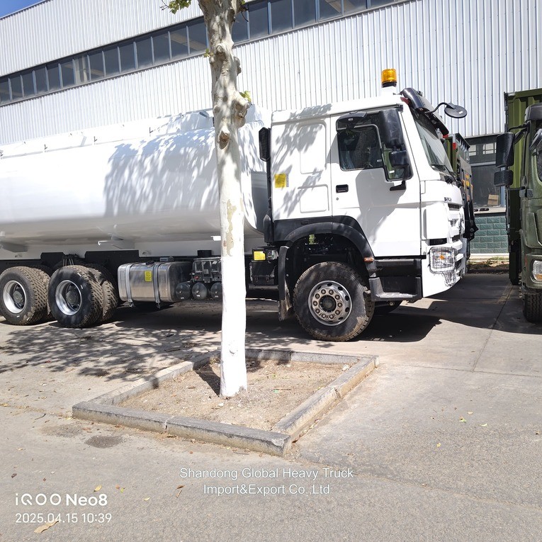 ব্র্যান্ড নিউ সিনোট্রাক HOWO 6X4 20000L তেল ট্যাংক জ্বালানি ট্যাঙ্কার ট্রাক বিক্রয়ের জন্য ফিলিপাইনে