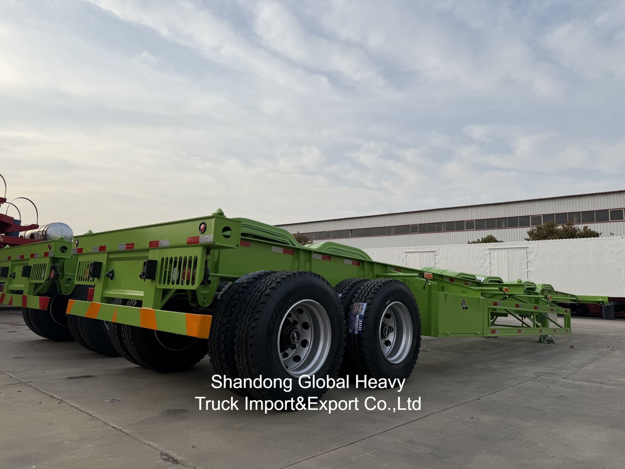 Heavy Duty 50ton 2axles Lowbed Semi Trailer for Heavy Construction Equipment Transport