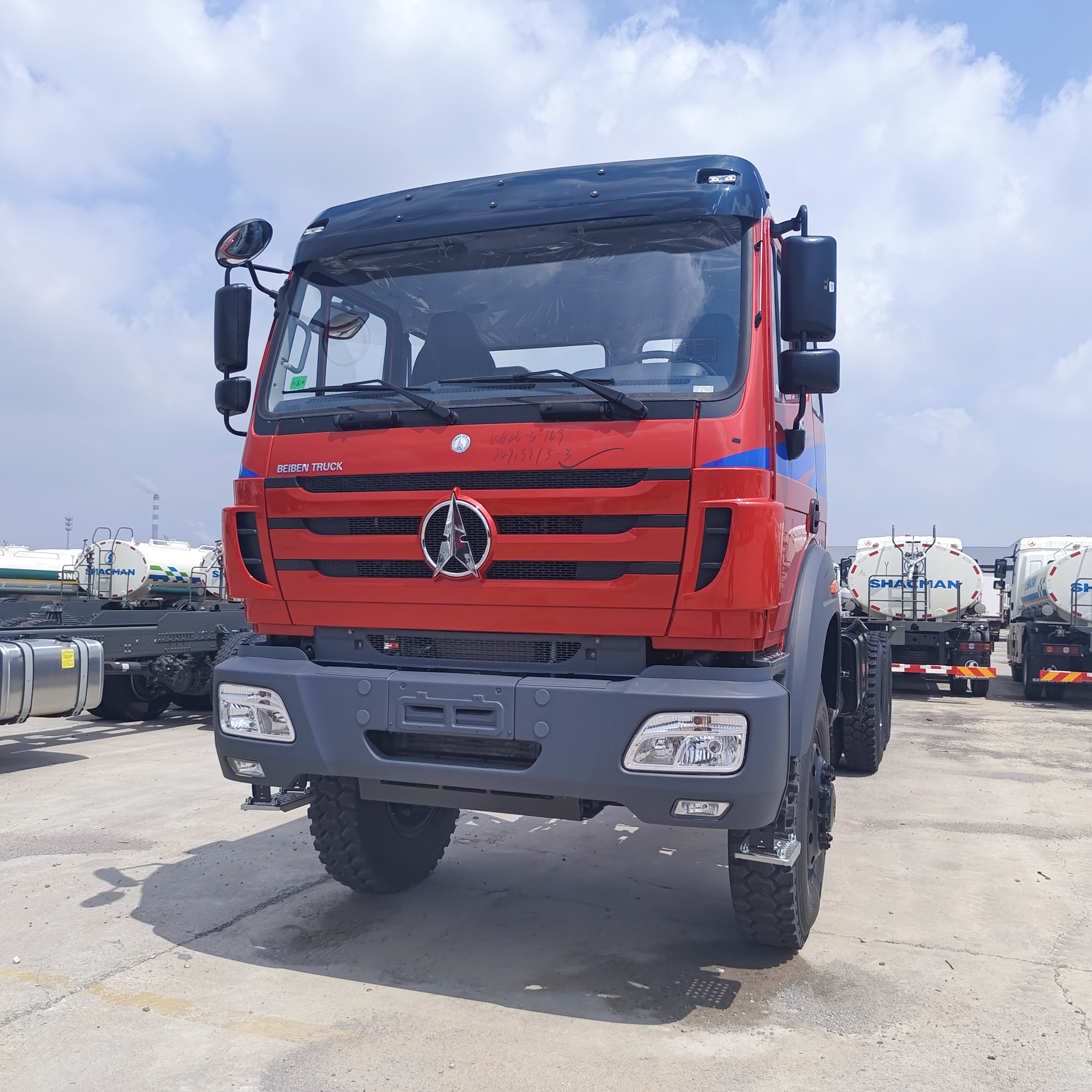 BEIBEN 2638 6 × 6 ভারী দায়িত্ব মাইনিং ডাম্প ট্রাক 380HP WEICHAI ইঞ্জিন এবং 30-35 টন অফ-রোড মাইনিং জন্য দরকারী লোড সঙ্গে