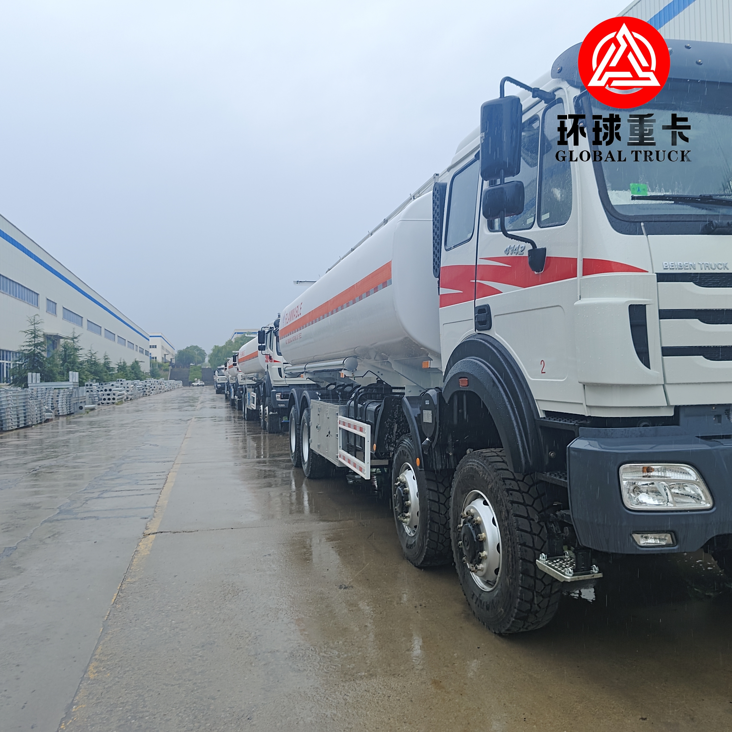 বেইবেন 8x8 35000L জ্বালানী ট্যাঙ্ক ট্রাক কঙ্গো খনি প্রকল্পের জন্য ভারী দায়িত্ব ডিজেল ট্যাঙ্ক ট্রাক