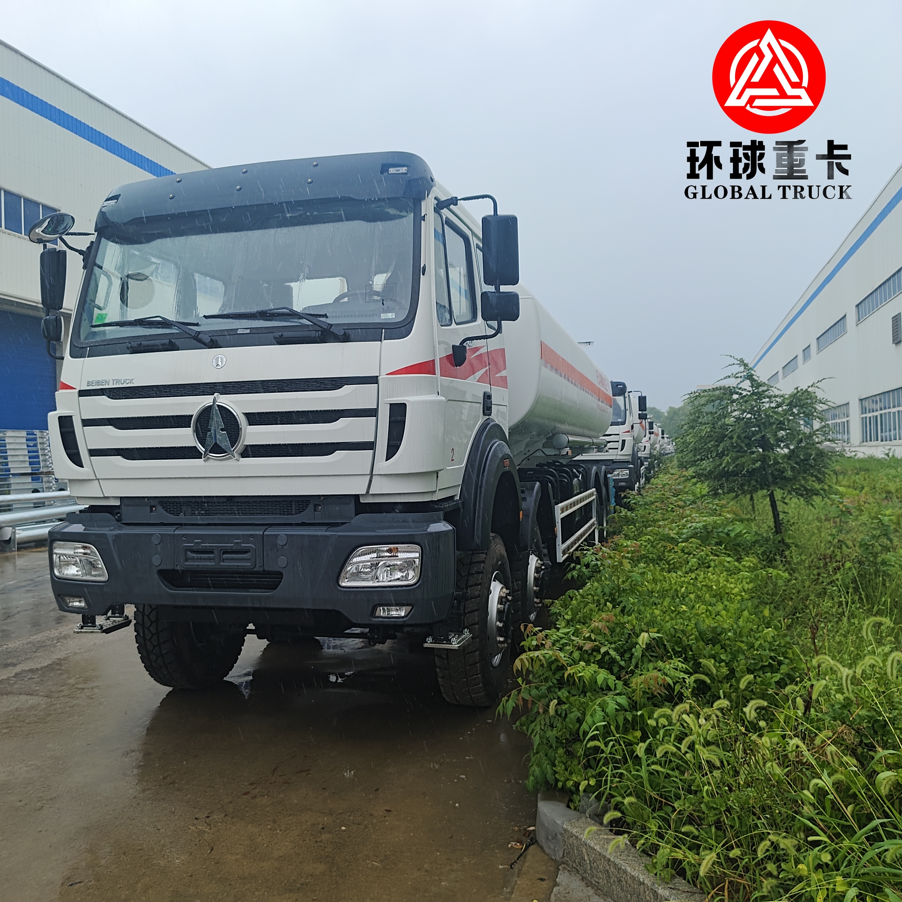 কঙ্গো খনি শিল্পের জন্য Beiben 8x8 35000L ভারী দায়িত্ব জ্বালানী Bowser ট্রাক