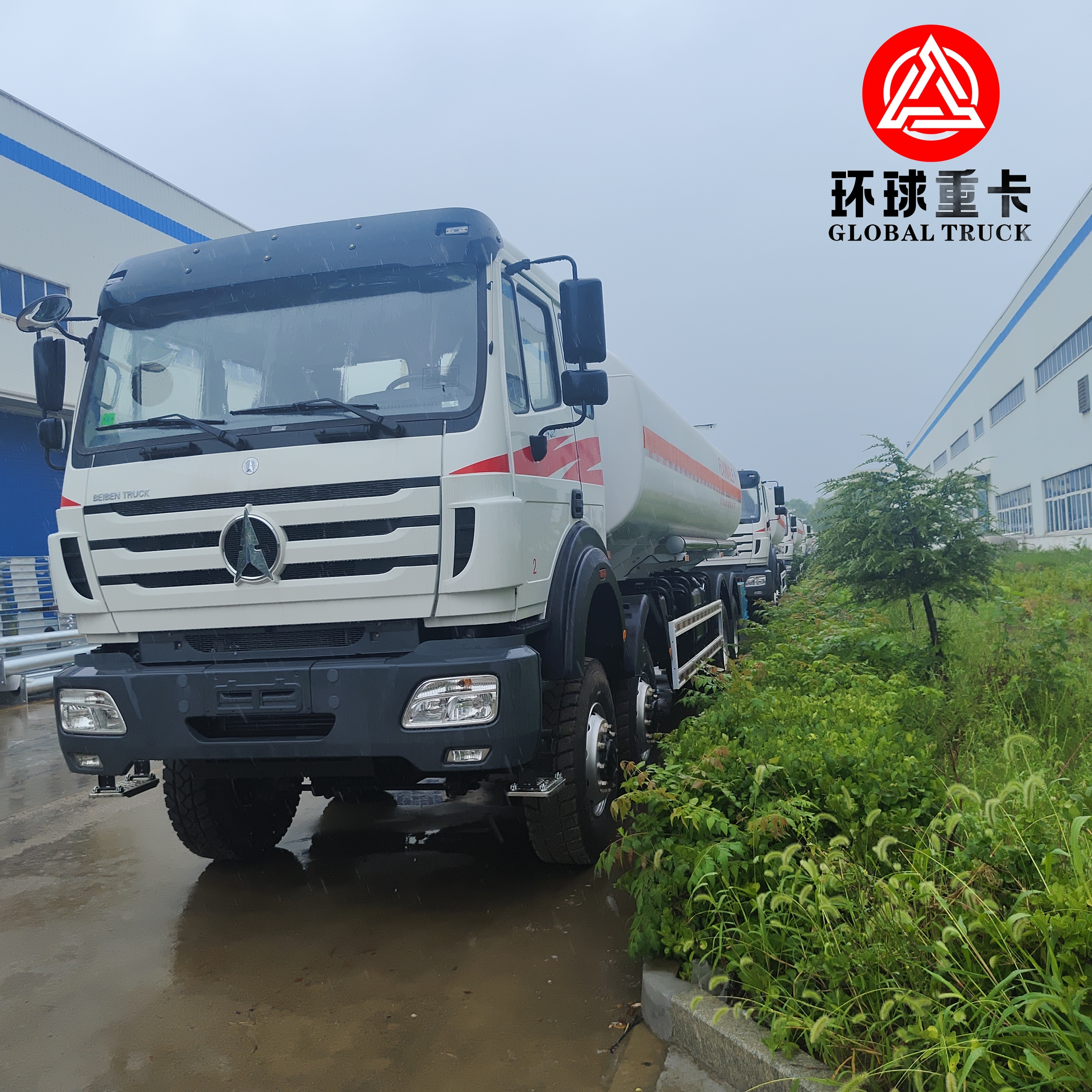 Beiben 8x8 35000L জ্বালানী ট্যাঙ্ক ট্রাক ভারী দায়িত্ব অফ রোড ডিজেল তেল ট্যাঙ্ক ট্রাক